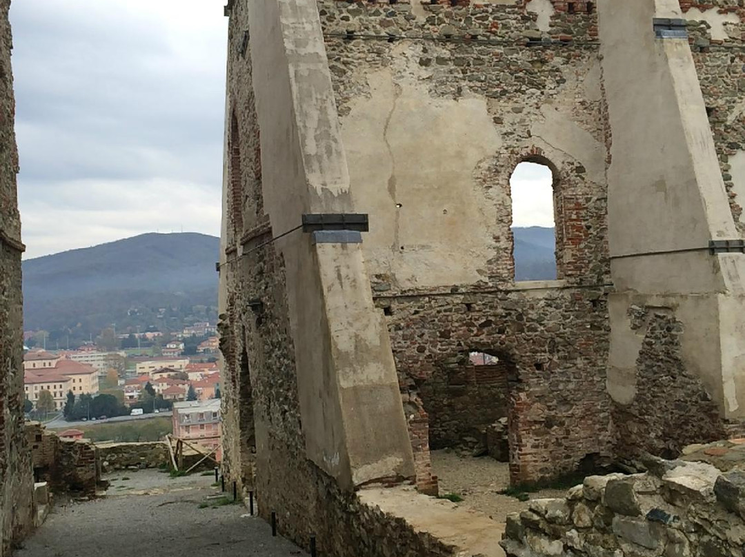 Castello dei Del Carretto景点图片