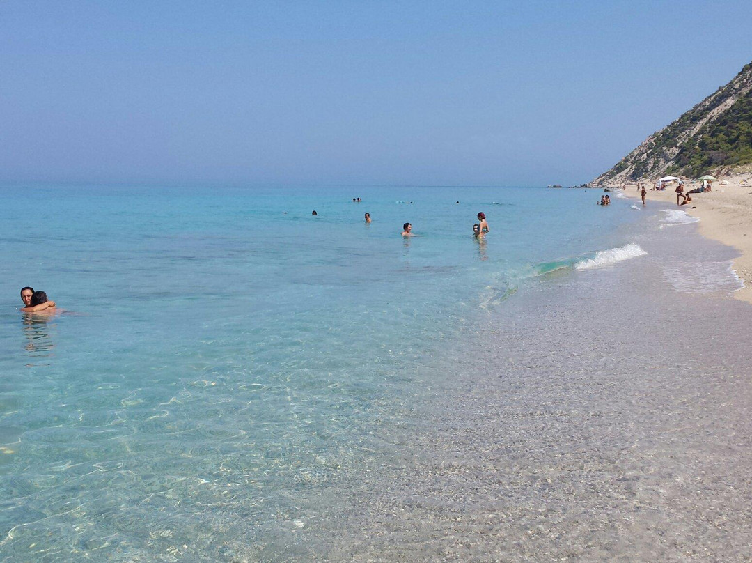 Pefkoulia Beach-莱夫卡扎必去景点