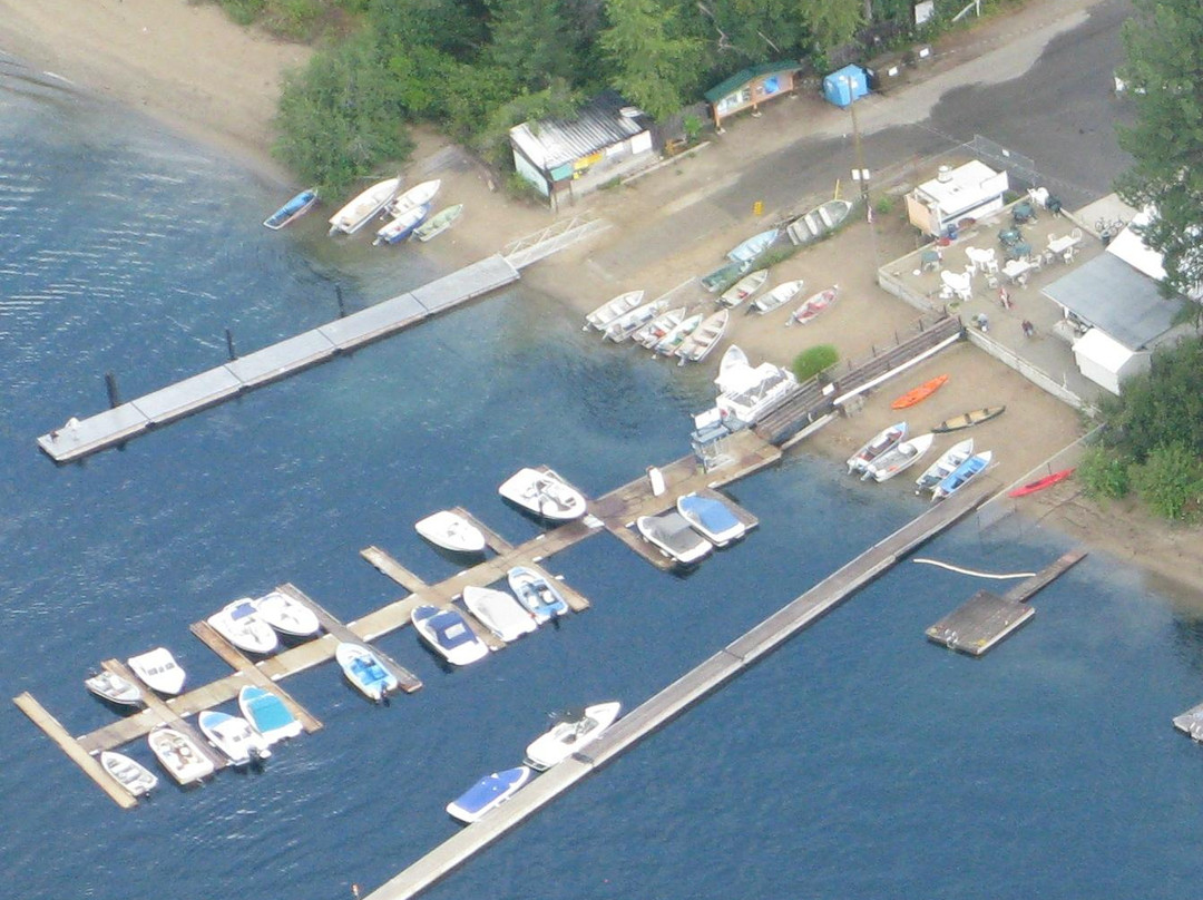 Christina Lake Marina景点图片