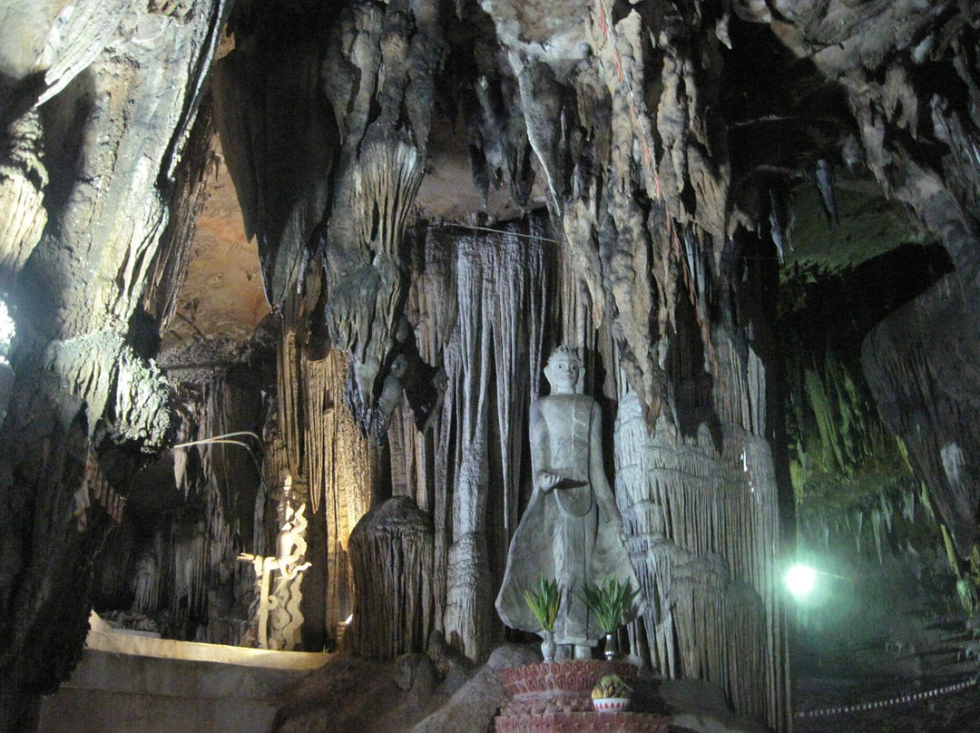 Htam Sam Cave-东枝必去景点