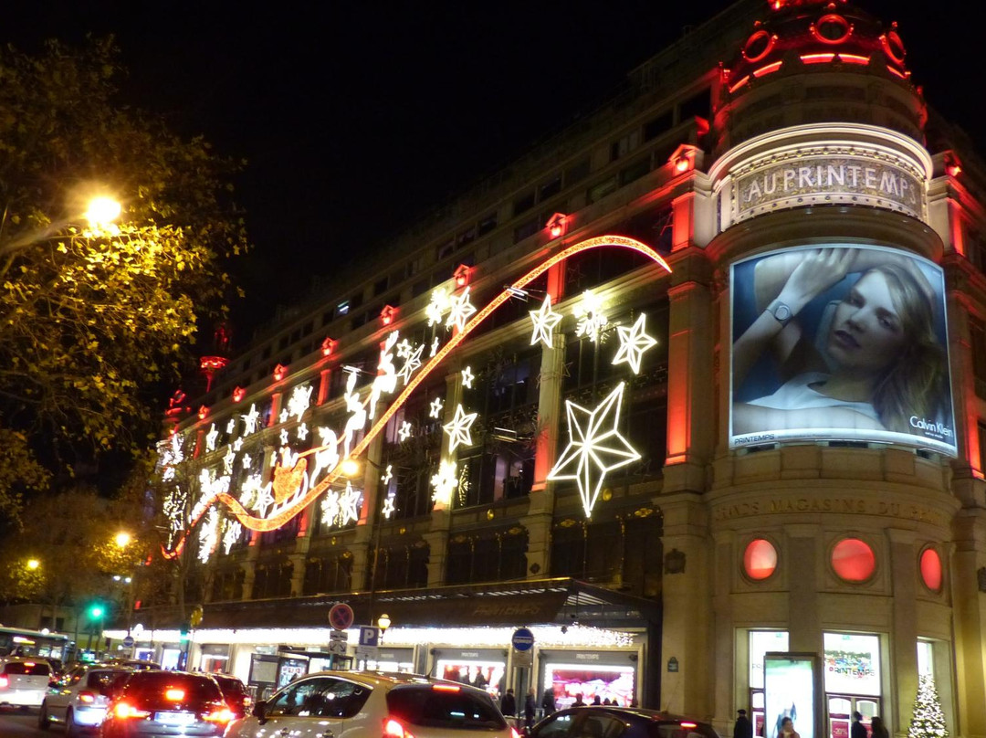 法国春天百货-巴黎必去景点