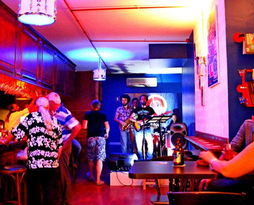 Rhythm & Beer-卡斯必去景点