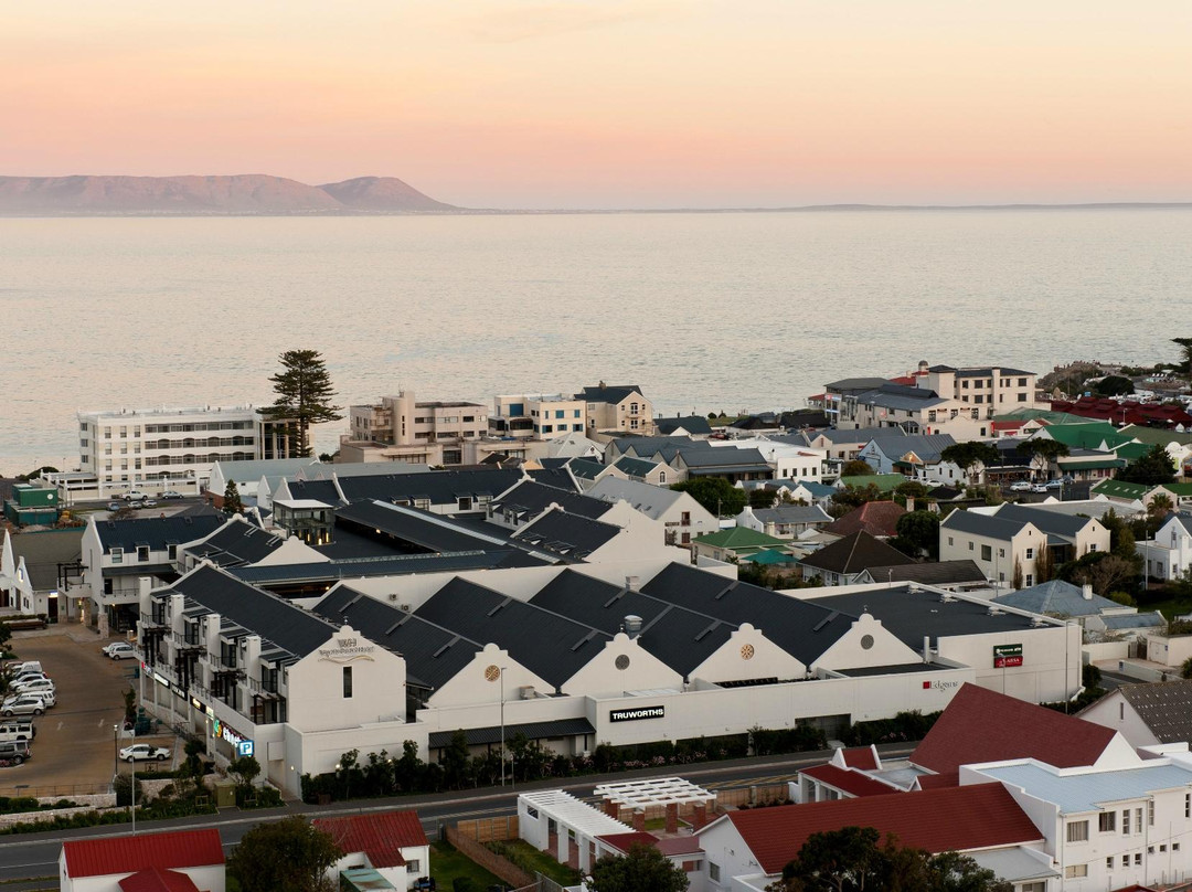 Overstrand酒店住宿-Whale Coast All Suite Hotel