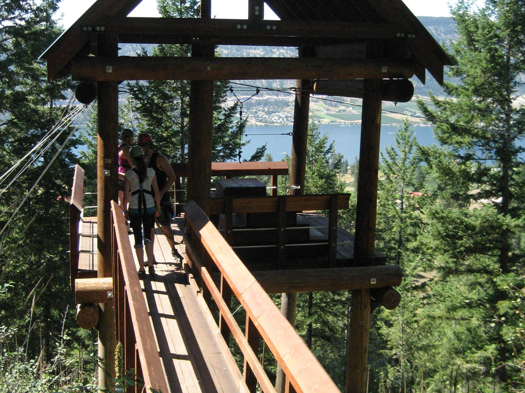 Oyama Zipline Adventure Park-Lake Country必去景点