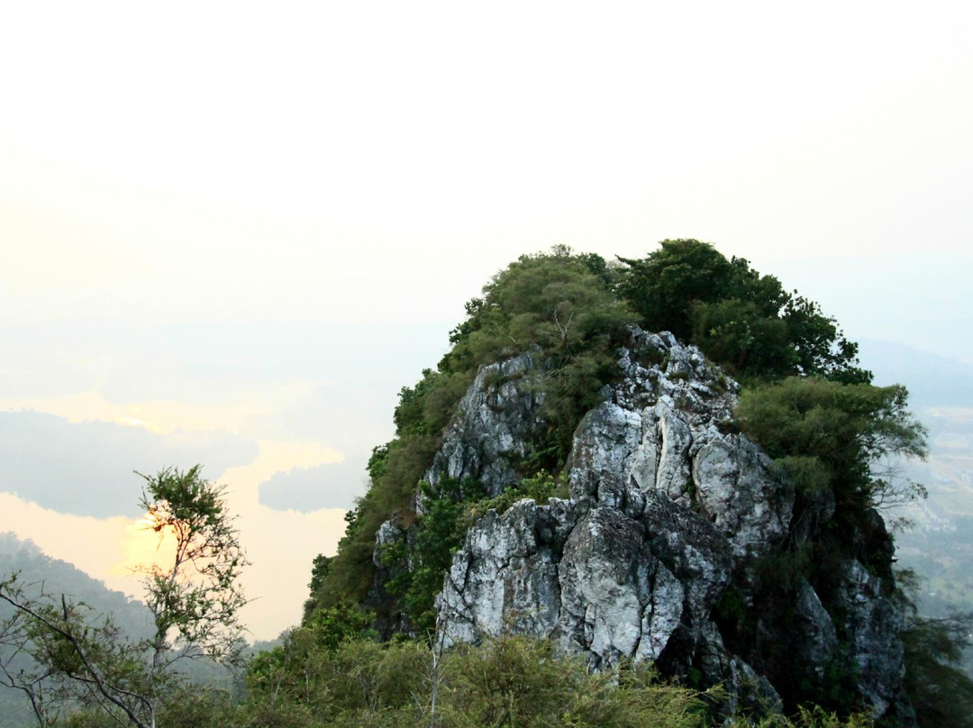 石英山脉-吉隆坡必去景点