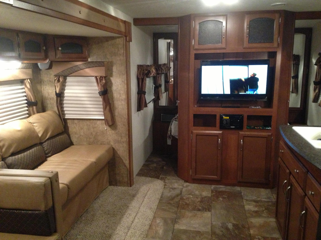 Adventure Bound Camping Resorts - Eagles Peak