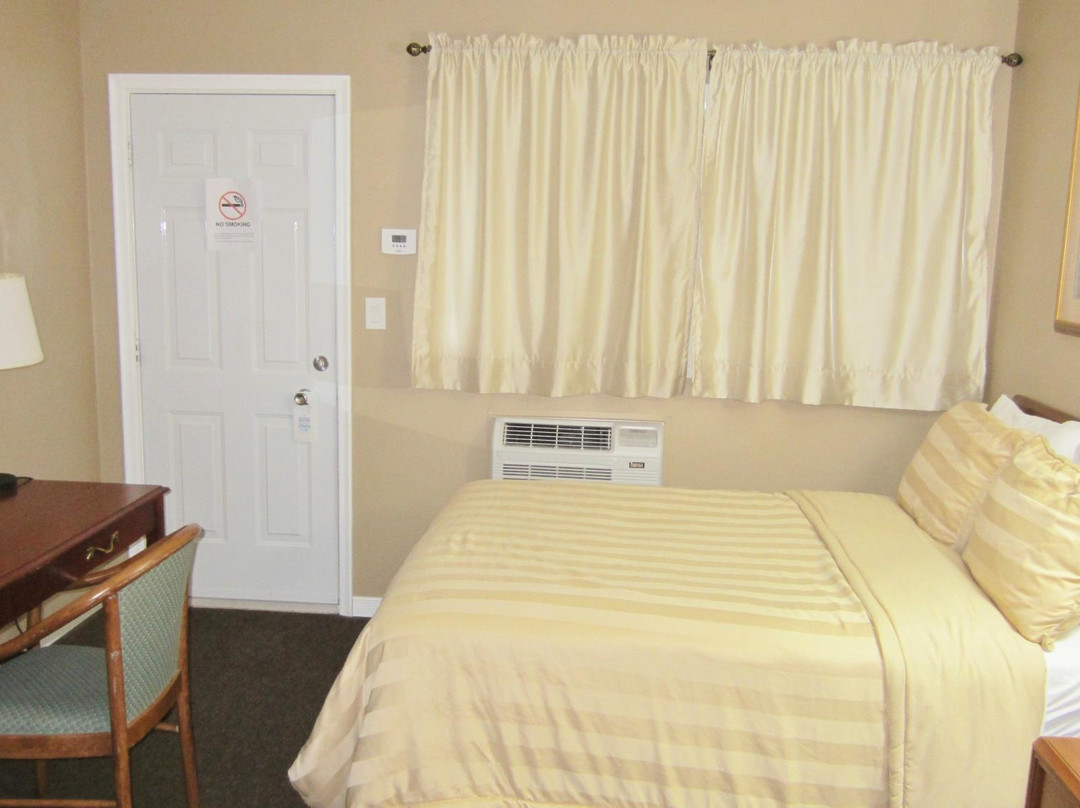 Village Inn Motel主图