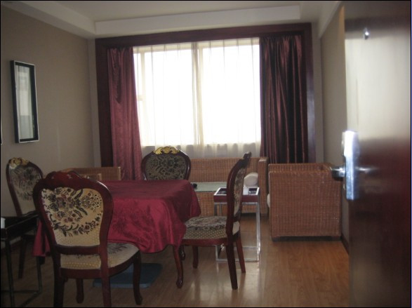 飞鹅假日酒店主图