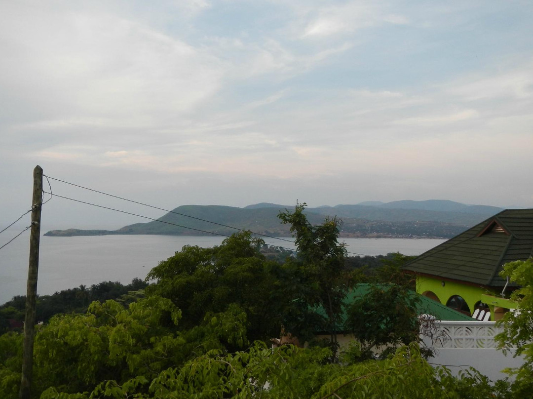 Coast View Hotel主图