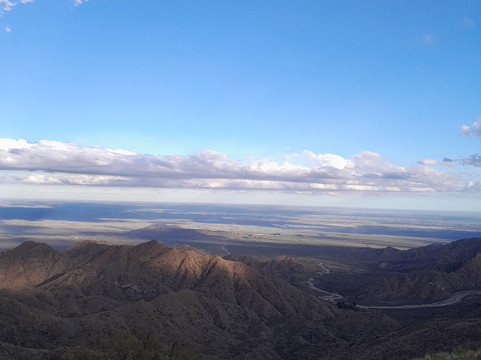 Trekking En La Montaña Con Asado & Menu Vegetariano