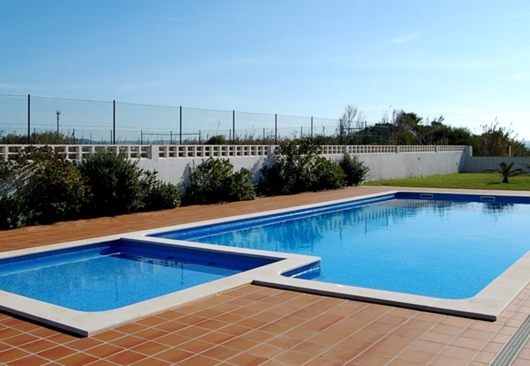 Bsurf House
