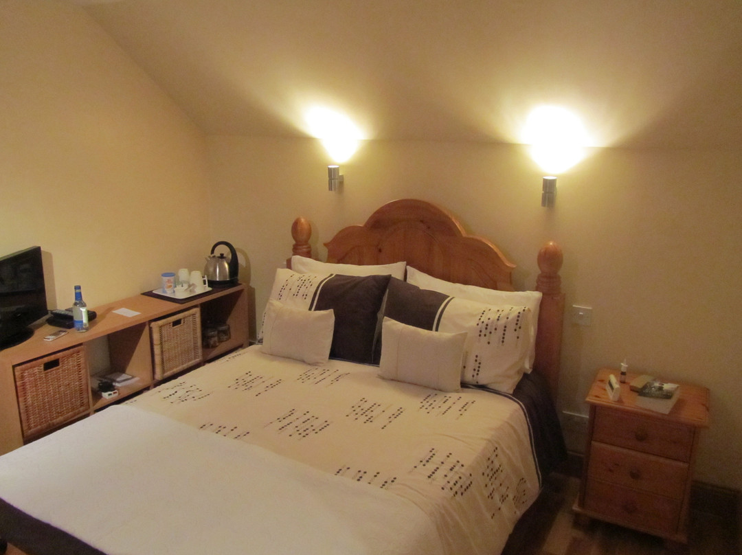 Crathie酒店住宿-Fairdene Self Catering Cottage and B&B
