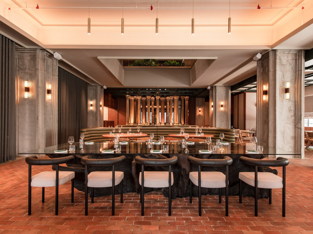 Raw (formerly Raw Kitchen Hall)