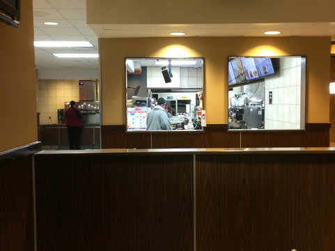 Caledonia餐馆和美食-McDonald's