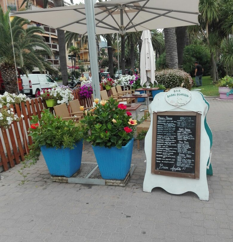 Bagni Giardino Bar