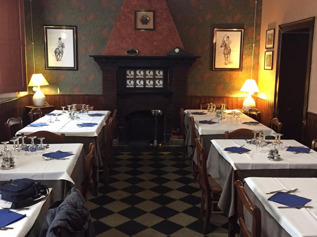 Arborea餐馆和美食-Locanda del Gallo Bianco Ristorante