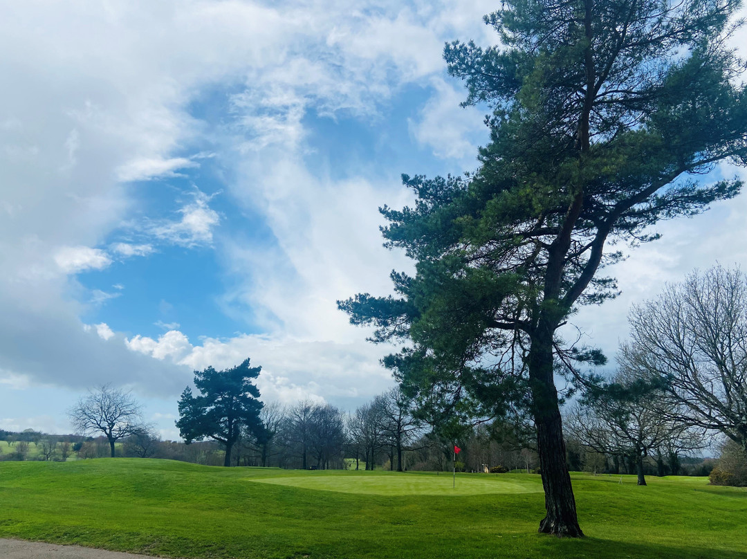 Tall Pines Golf Club-贝克韦尔必去景点