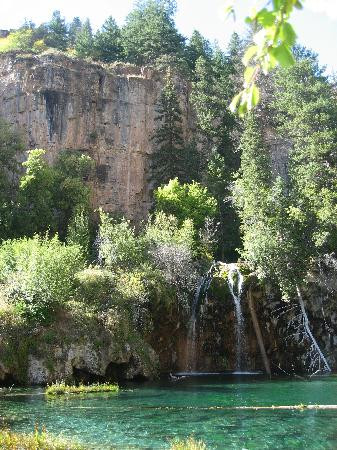 Hanging Lake Trail-格伦伍德温泉必去景点