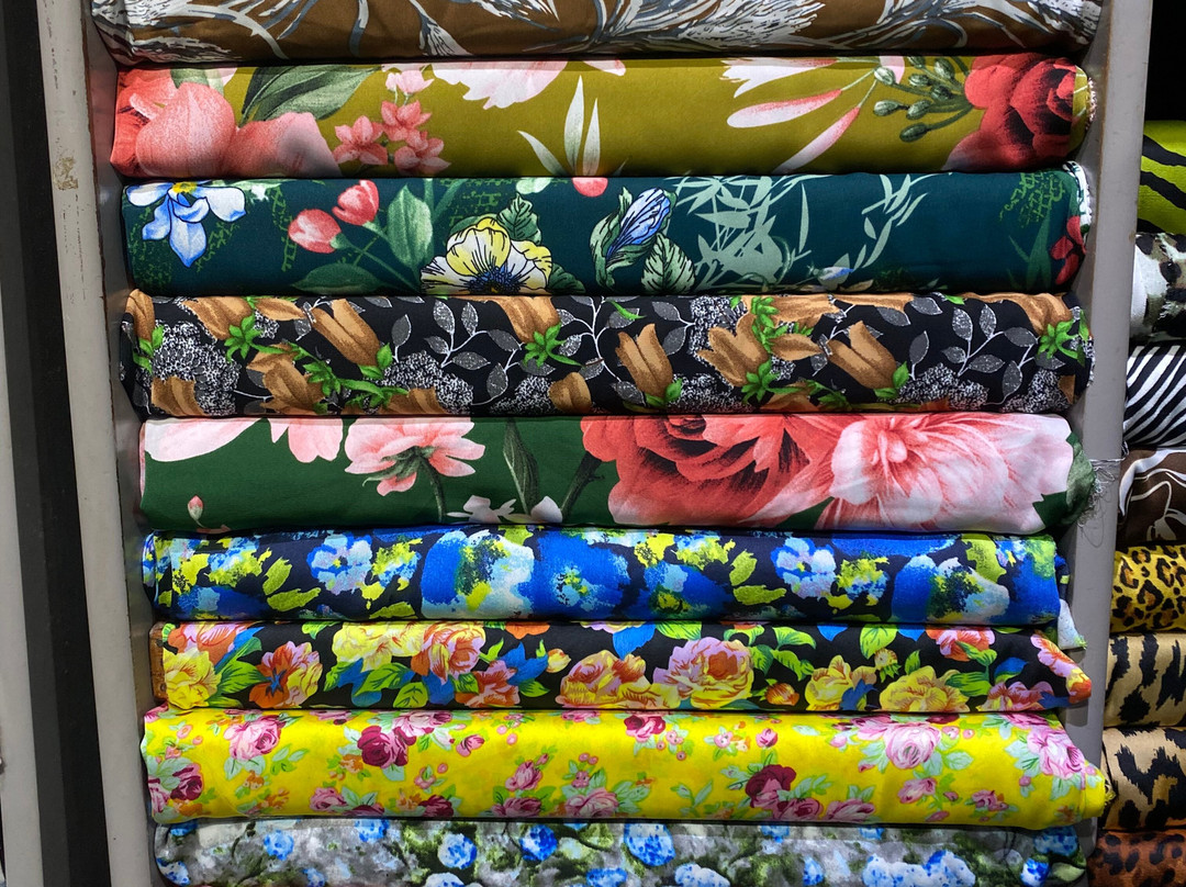 Yaly Couture - Nguyen Thai Hoc branch-会安必去景点