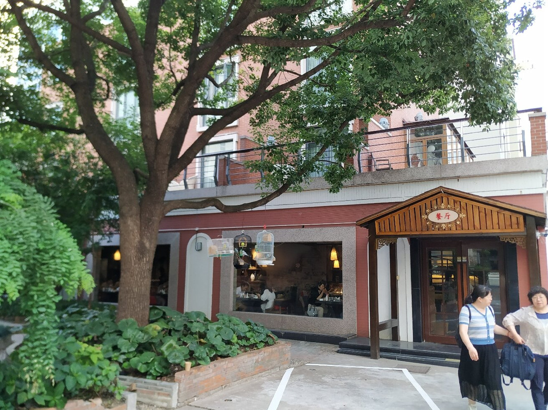 福地大酒店(上海新天地马当路地铁站店)主图