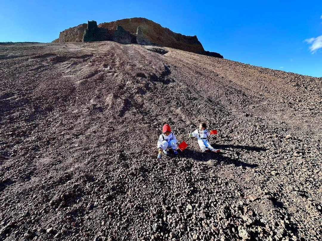 察哈尔火山地质公园-乌兰察布市必去景点