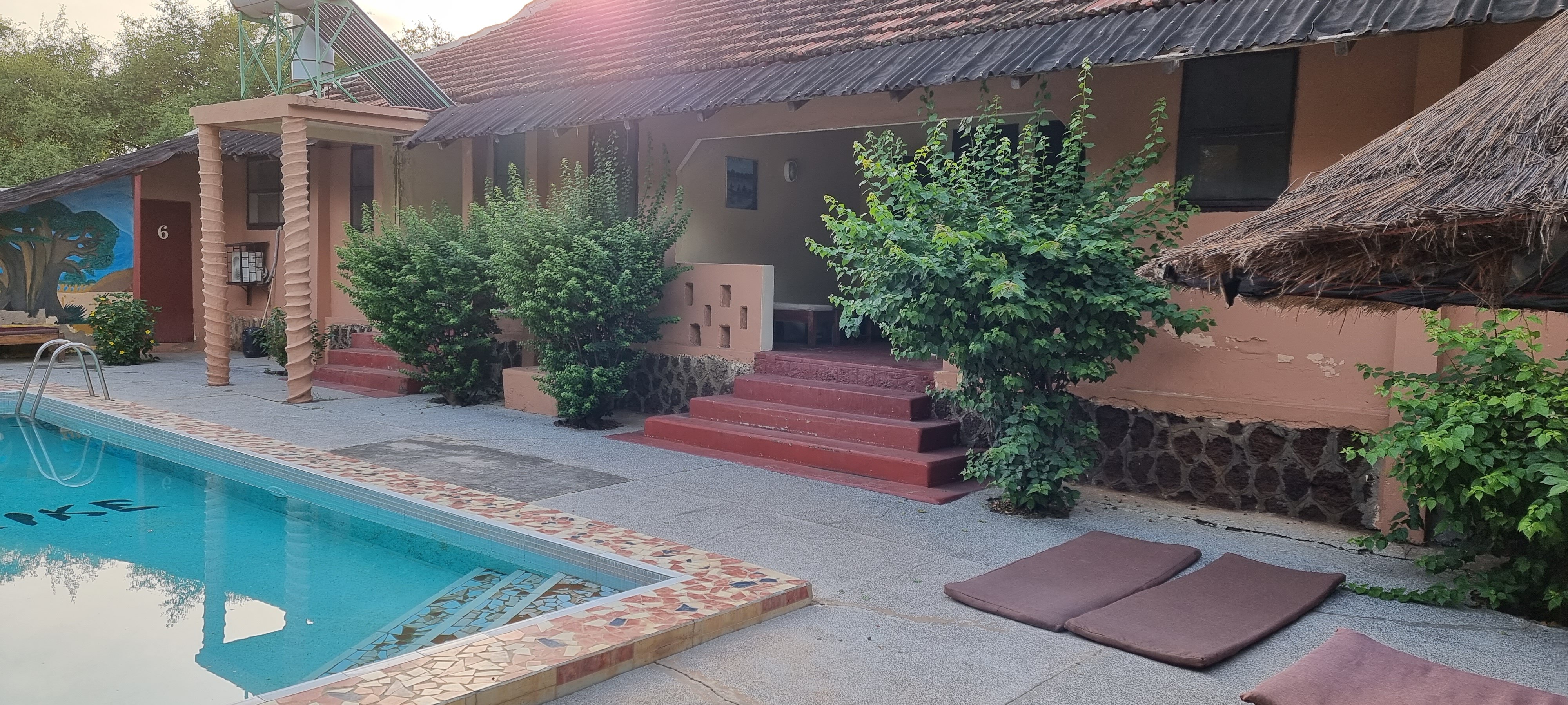 Africa Strike Lodge-泳池