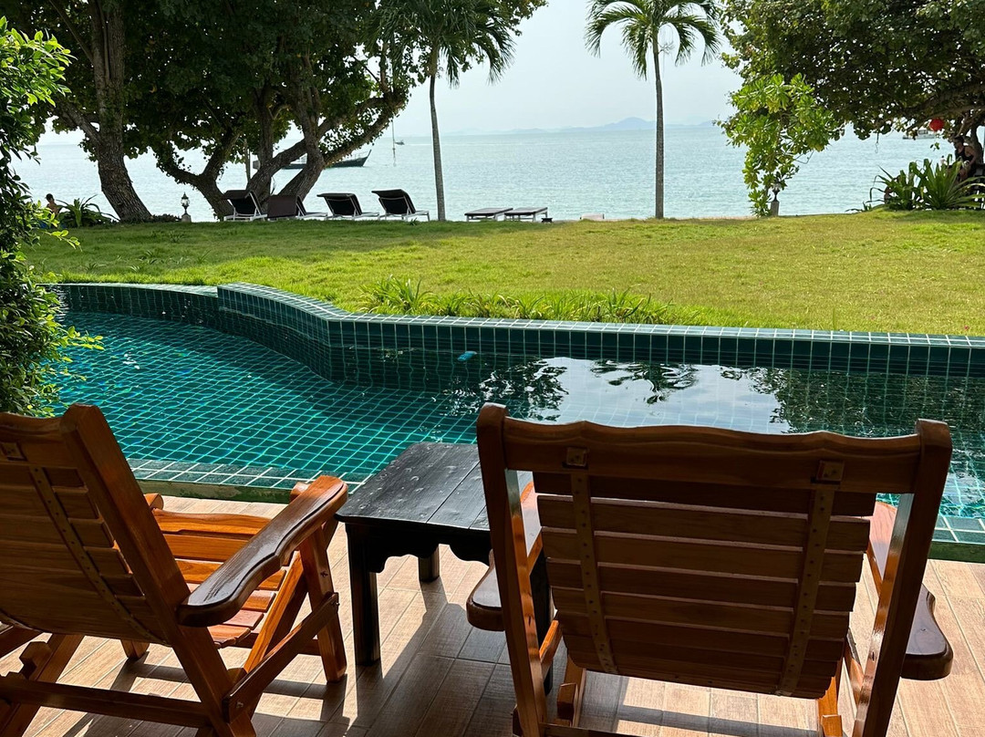 姚艾海滩度假村主图