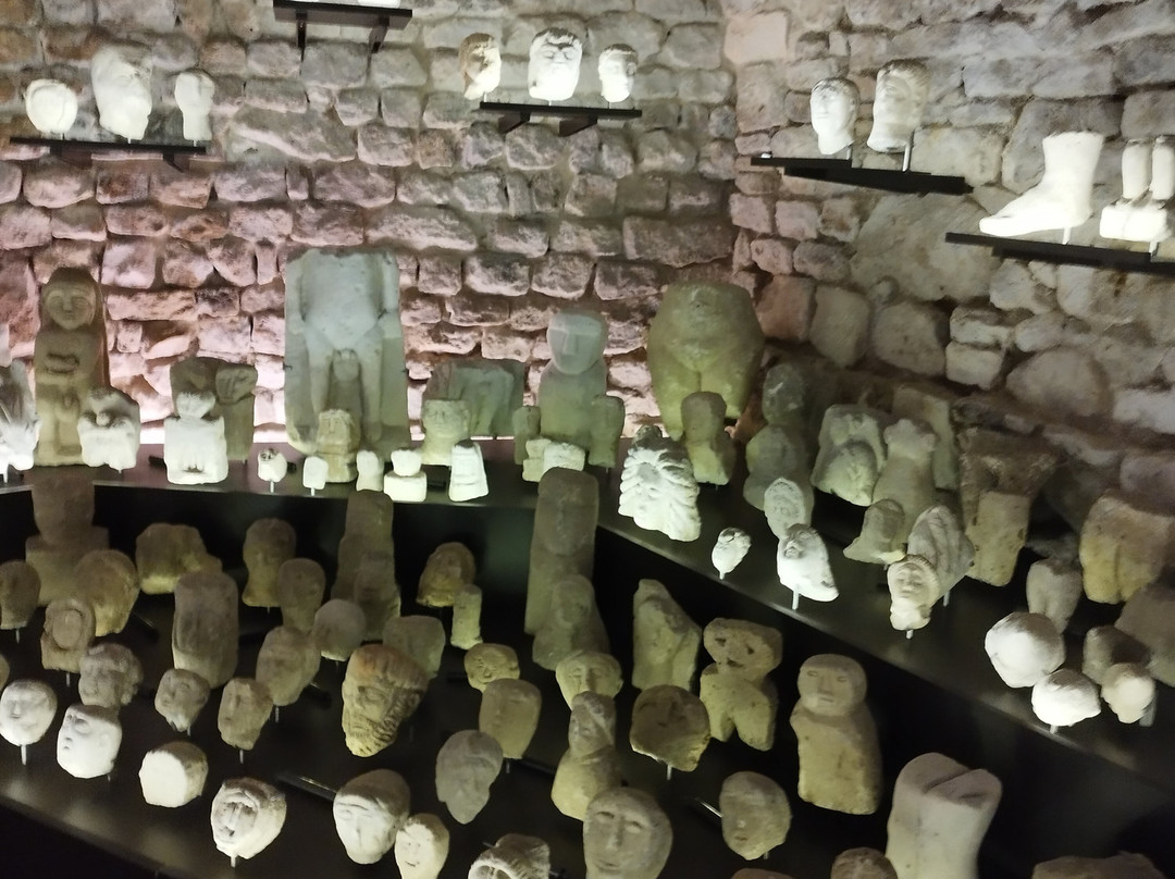 Musee d'Art et d'Archeologie-桑利斯必去景点