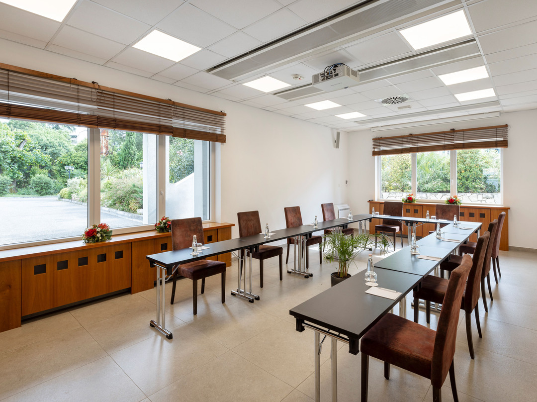 Rogner Hotel Tirana主图