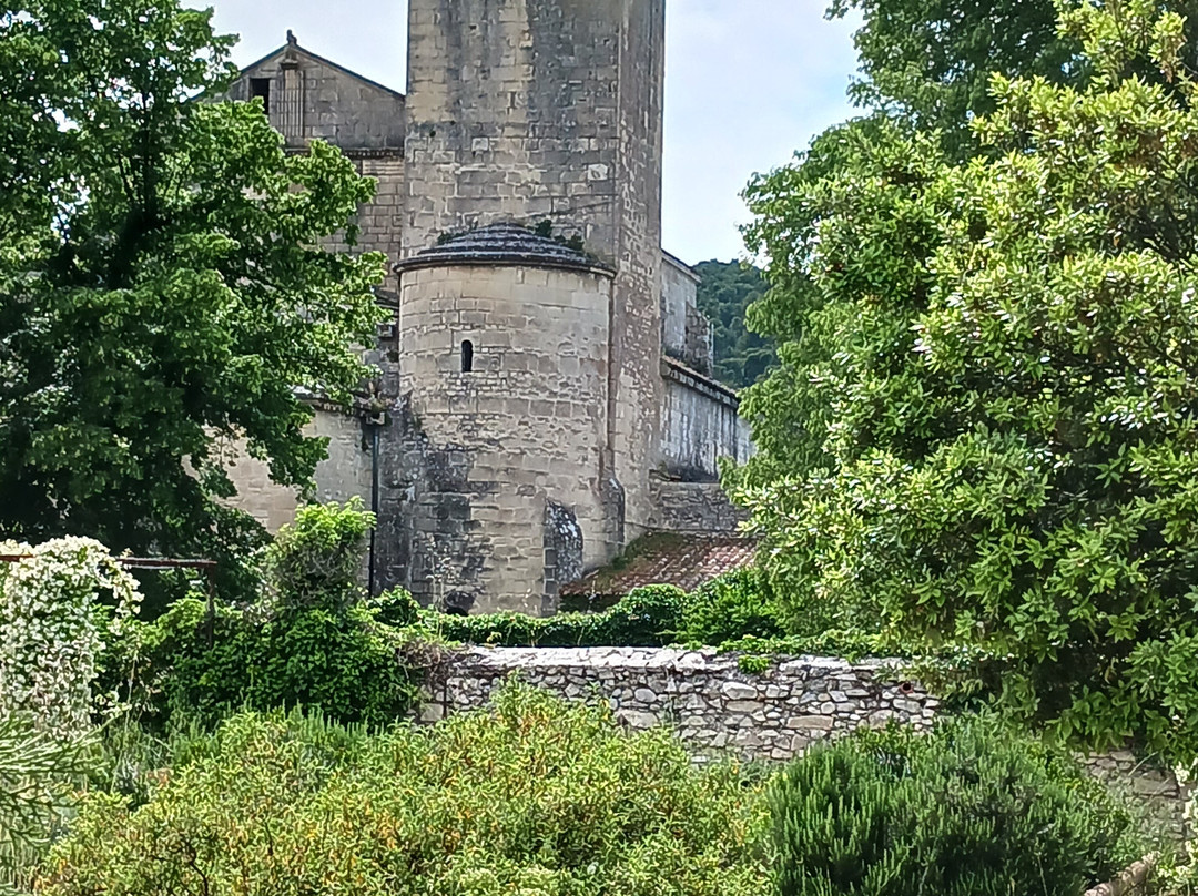 Cloitre Notre Dame De Nazareth景点图片