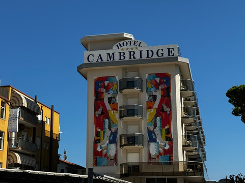 Hotel Cambridge主图