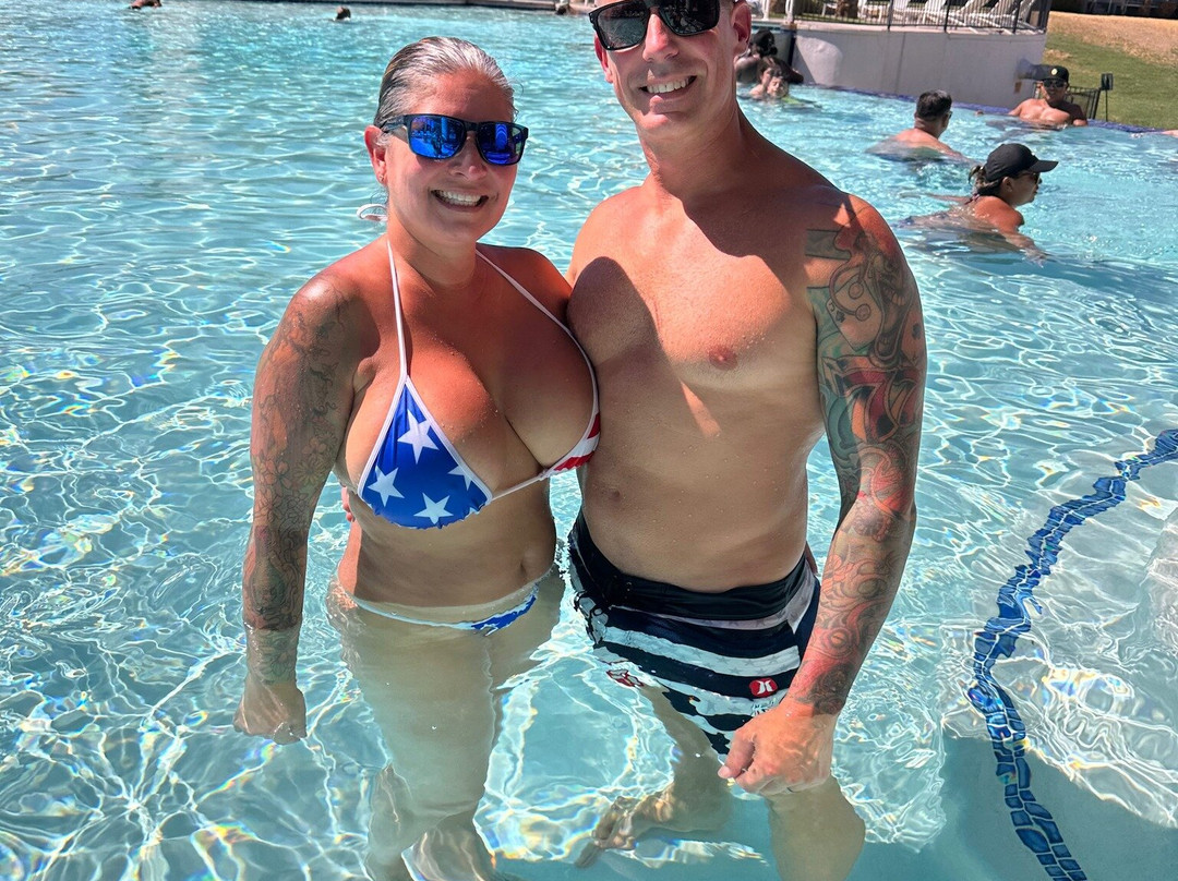 航海海滨度假酒店主图