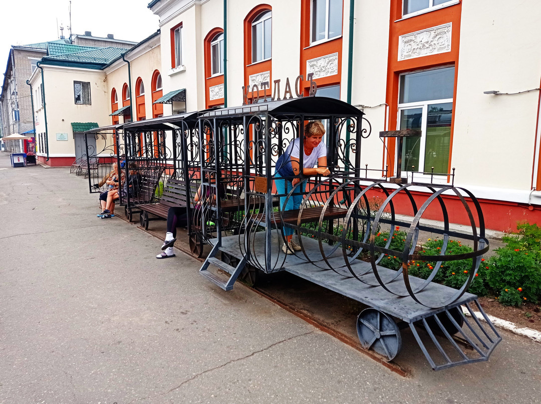 Kotlas-Yuzhny Train Station景点图片