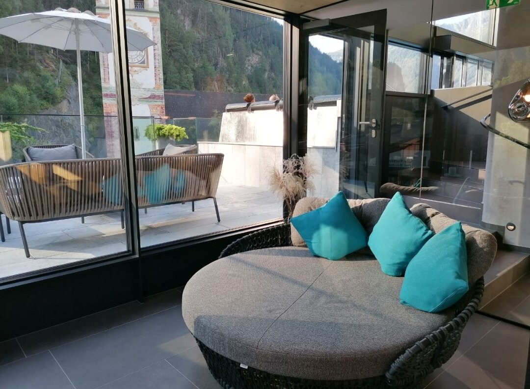 斯特恩酒店主图