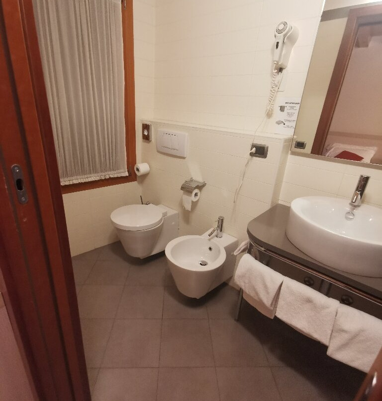 Hotel 5 Colonne主图