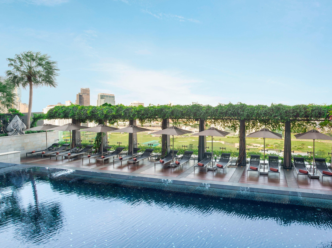 曼谷瑞吉酒店主图