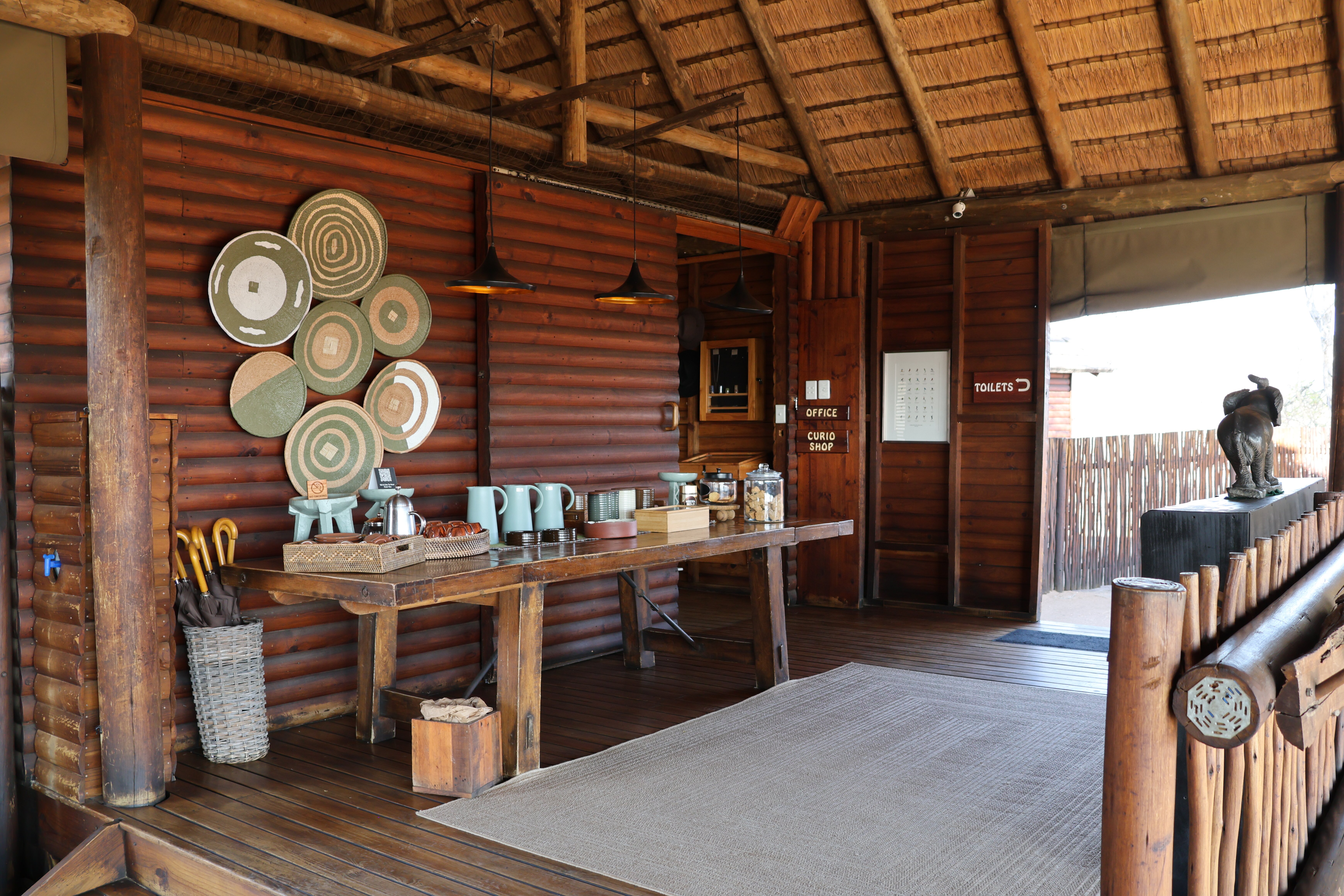 nThambo Tree Camp-浴室