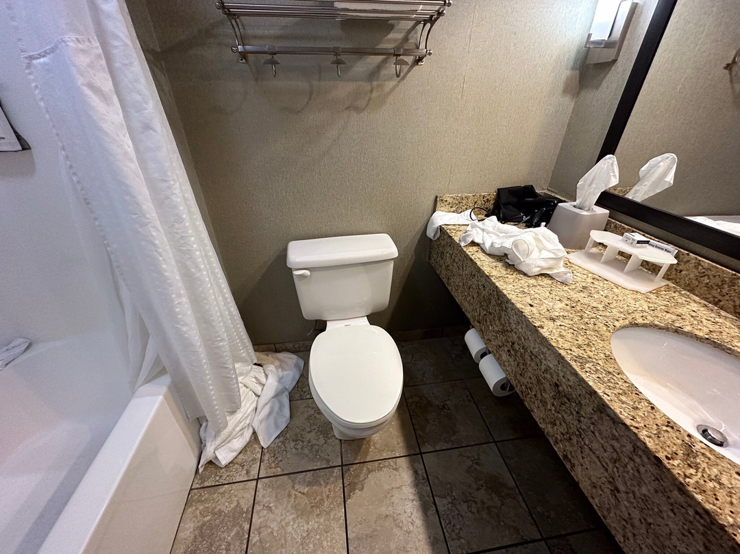 Holiday Inn Express & Suites Topeka West I-70 Wanamaker By IHG主图