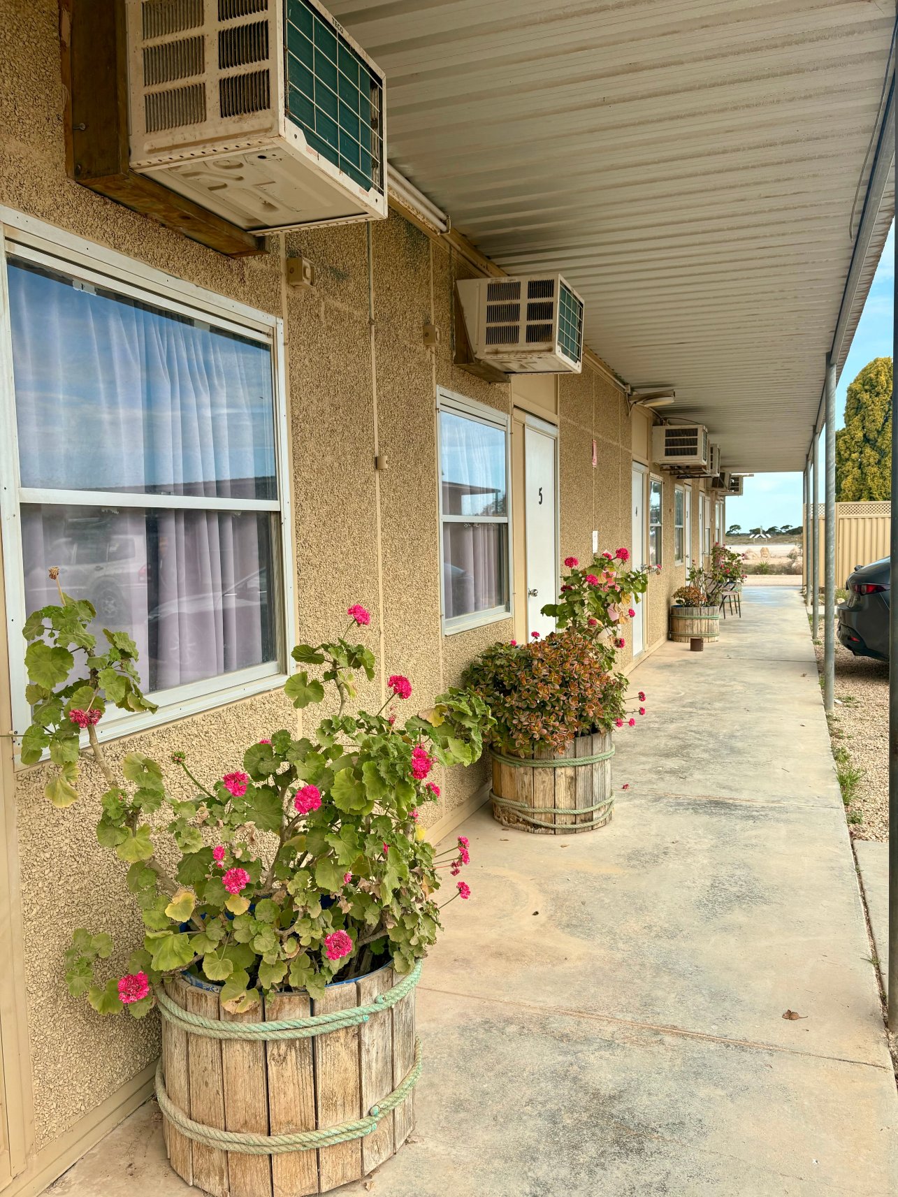 Mundrabilla Roadhouse-客卧