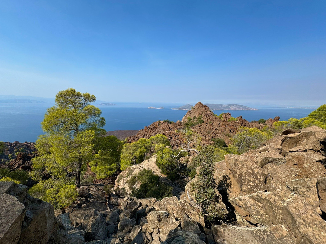 Kameni Chora Volcano景点图片