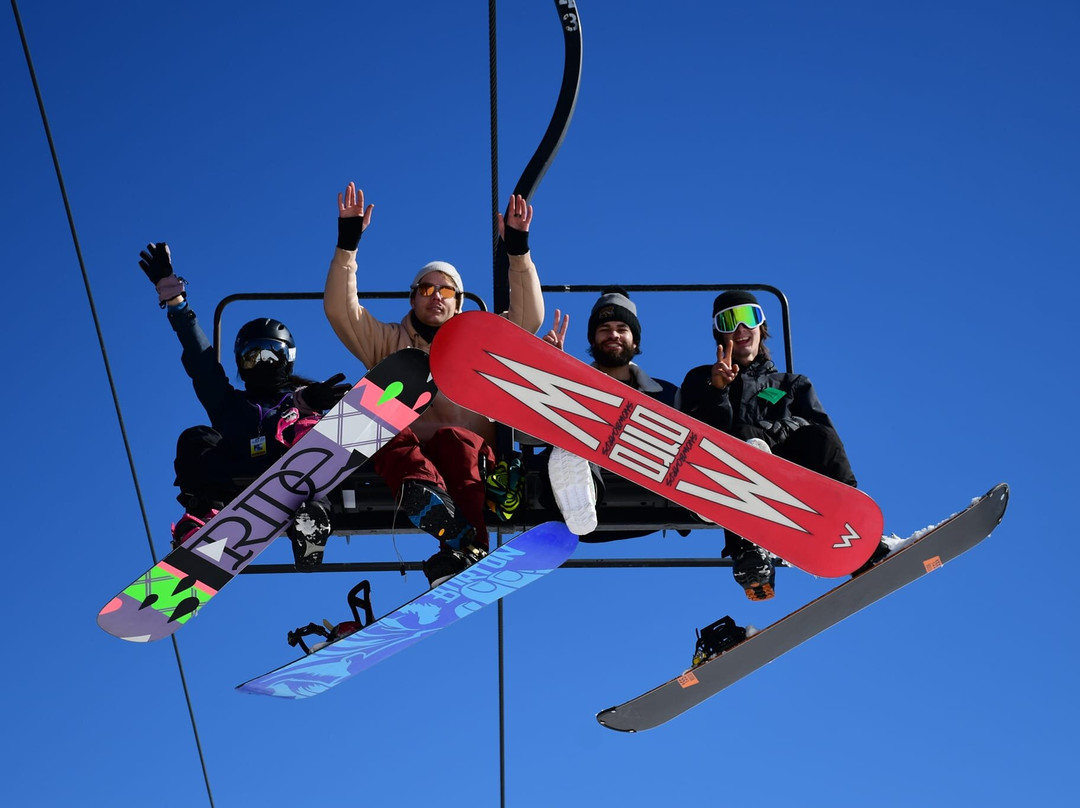 Crescent Hill at Hitchcock-Crescent必去景点