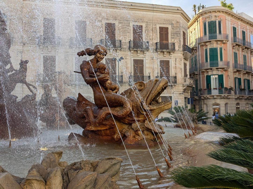 Fontana di Diana景点图片