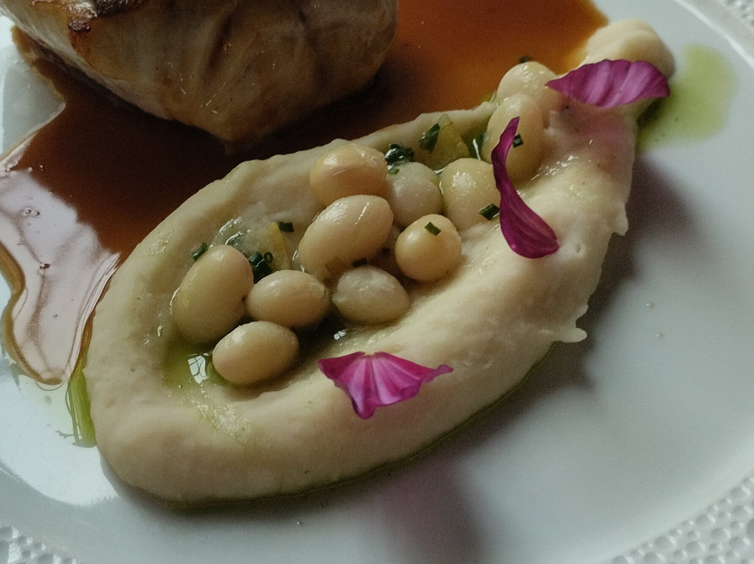 Chateau Colbert主图