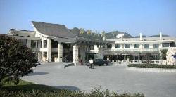 陆羽山庄度假酒店主图