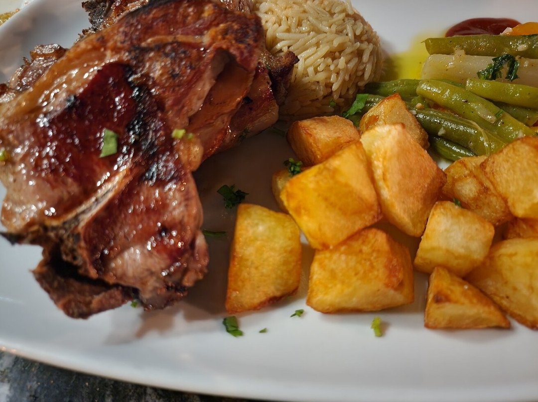 Le Corleonne Restaurant Lounge