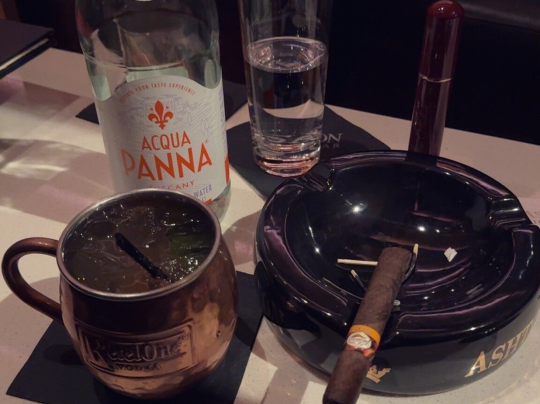 ASHTON CIGAR BAR-费城必去景点