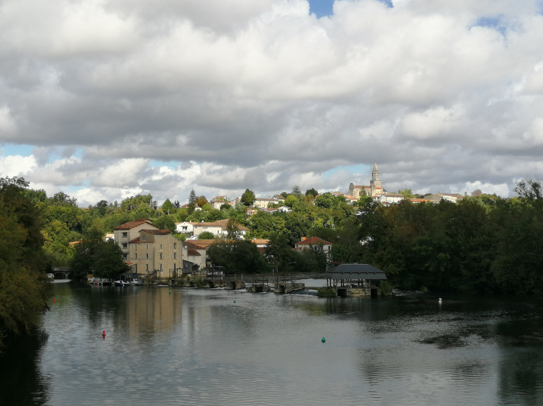 Les Essacs de Saint Simeux-Saint-Simeux必去景点