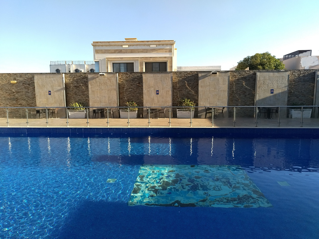 延布诺富特酒店主图