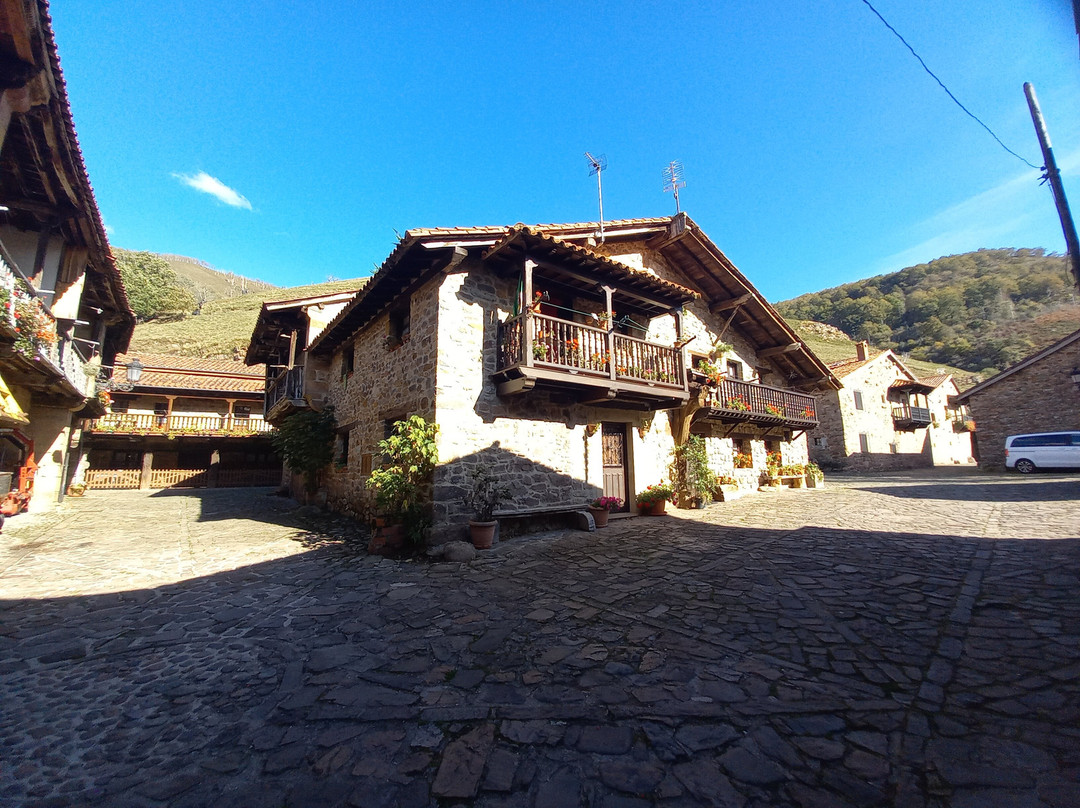 Bárcena Mayor Historic Village-Barcena Mayor必去景点