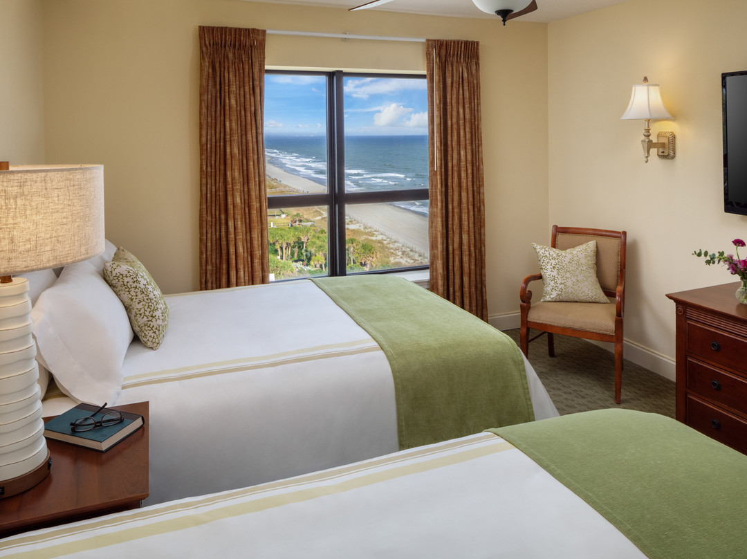 Island Vista Oceanfront Resort主图